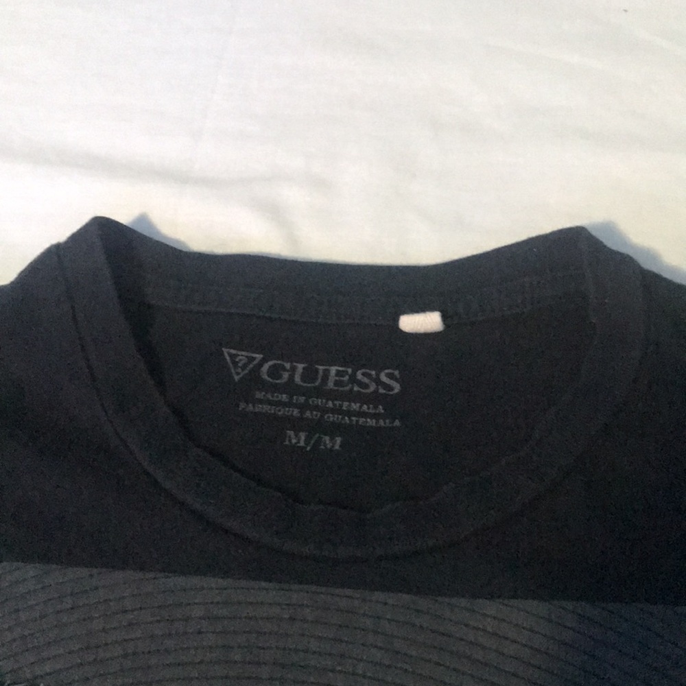 Guess - Picture 2 of 3